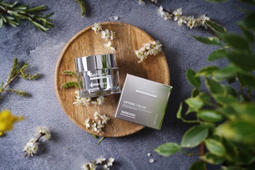 Cell Lifting Cream Fot A.JPG