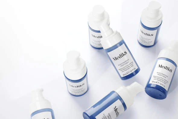 M8 Niacinamide Peptides fot2.jpg