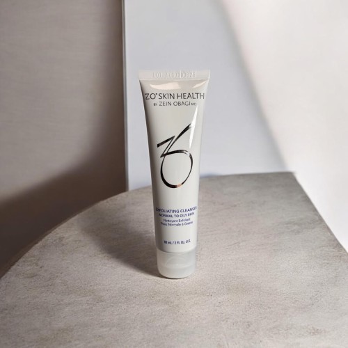 ZO Exfoliating Cleanser Travel fot1.jpg