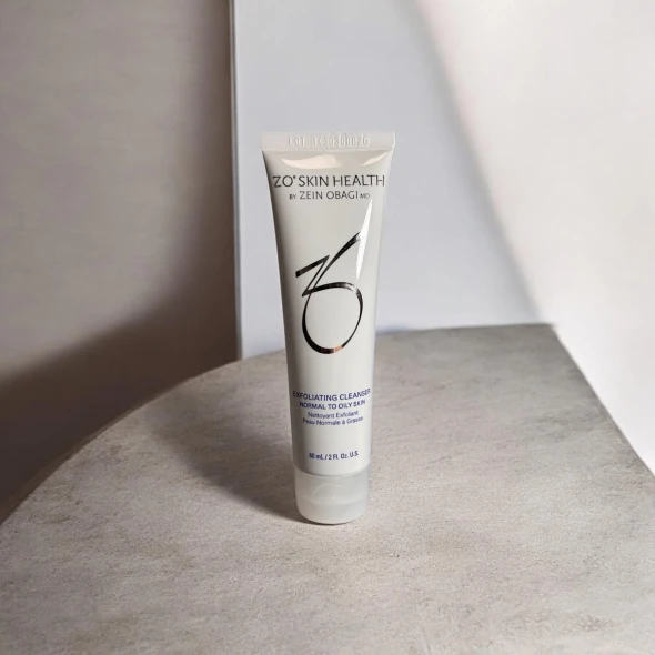 ZO Exfoliating Cleanser Travel fot1.jpg